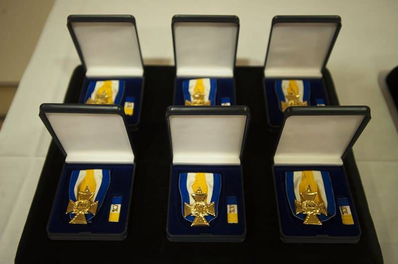 De KVMO feliciteert ontvangers Officierskruis